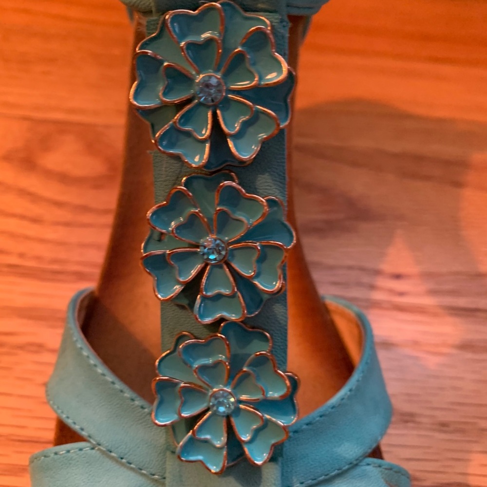 Patrizia by Spring Step Wedges - Picture 3 of 9